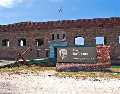 fort jefferson dry tortugas history.